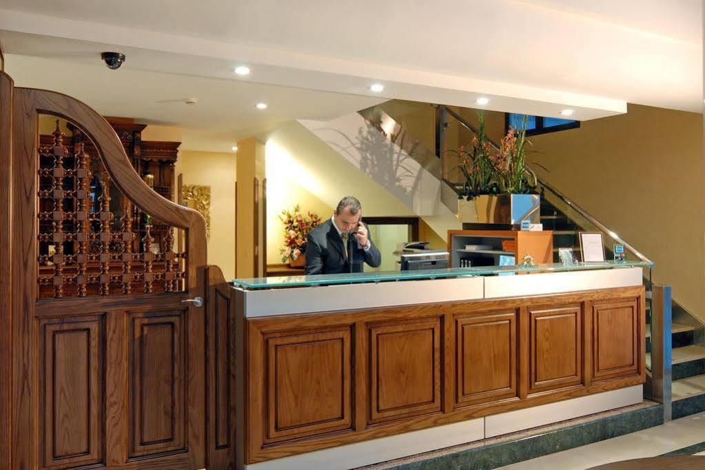 Hotel Julia Madryt Zewnętrze zdjęcie